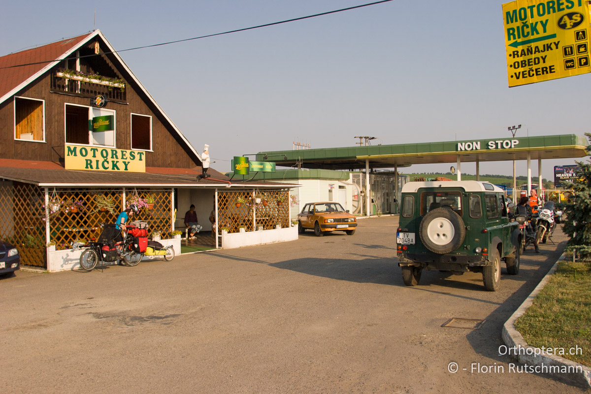 19.07.2007 Tankstelle mit potenzieller Übernachtungsmöglichkeit bei Sobrance kurz vor der ukraninischen Grenzen. Slowakei