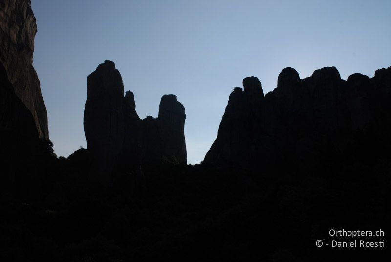 Felsen von Meteora vor Sonnenaufgang - GR, Thessalien, Kastraki, 12.07.2013